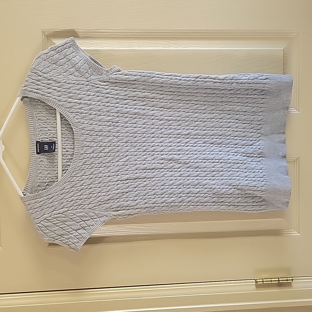 Gap knit sweater
